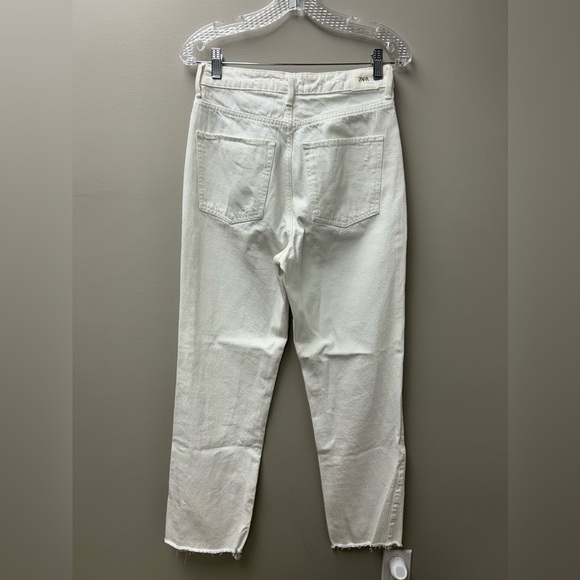 Zara Women’s High Rise White Straight Leg Jeans - Picture 2 of 3
